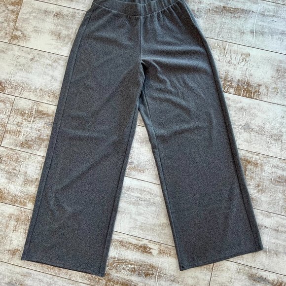 PRICE IS FIRM - LAST CHANCE!  Super Soft Simply Vera Pull-On Pants - Picture 3 of 6